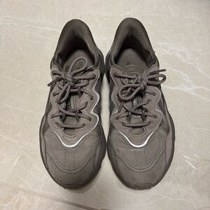 Adidas OZWEEGO sneakers